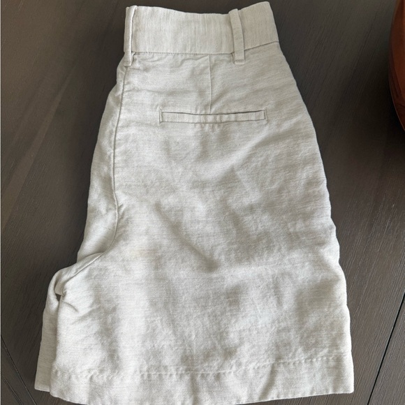 Aritzia Cream Women's Shorts - Picture 1 of 3